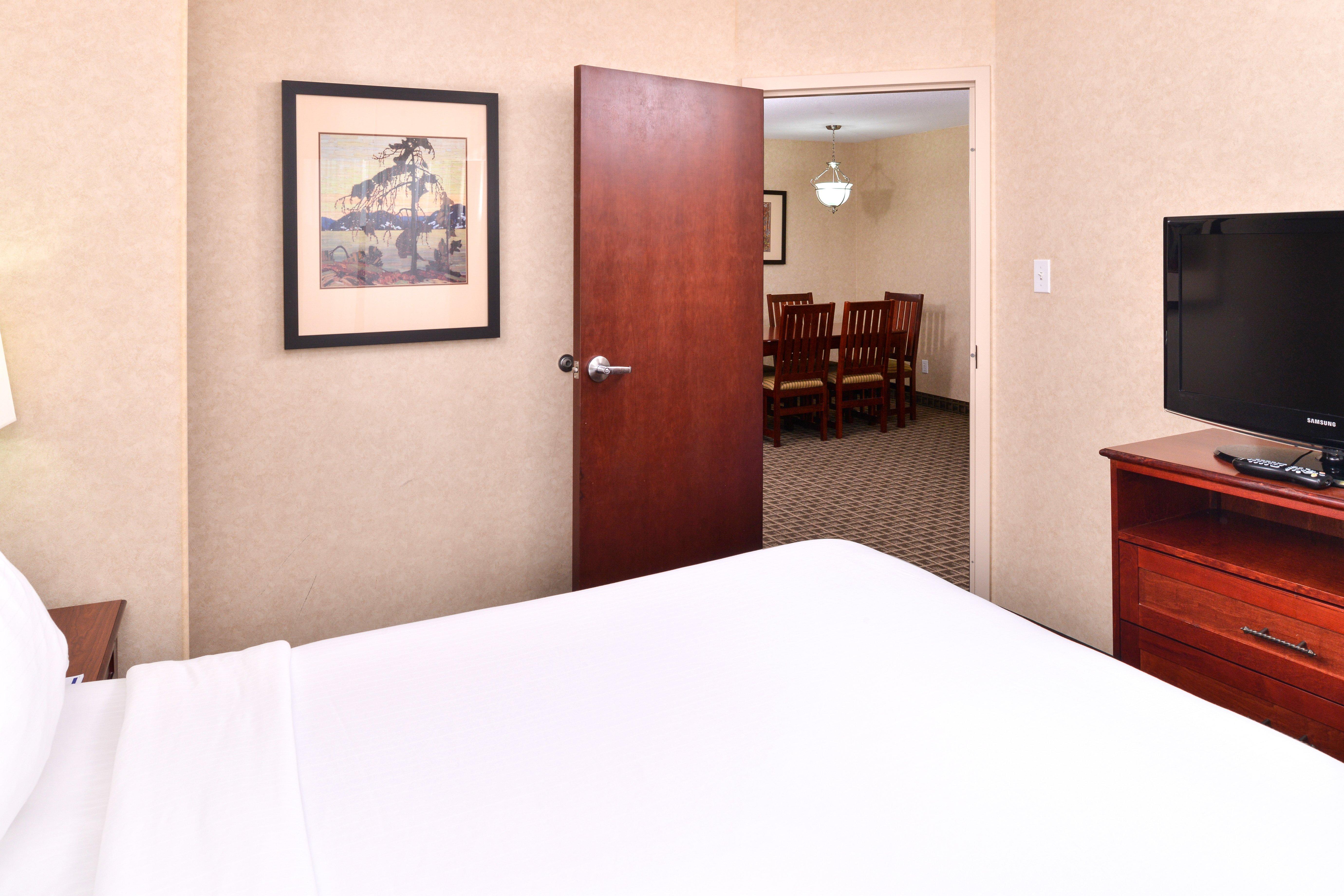 Holiday Inn Express Edmonton North By Ihg Exterior foto