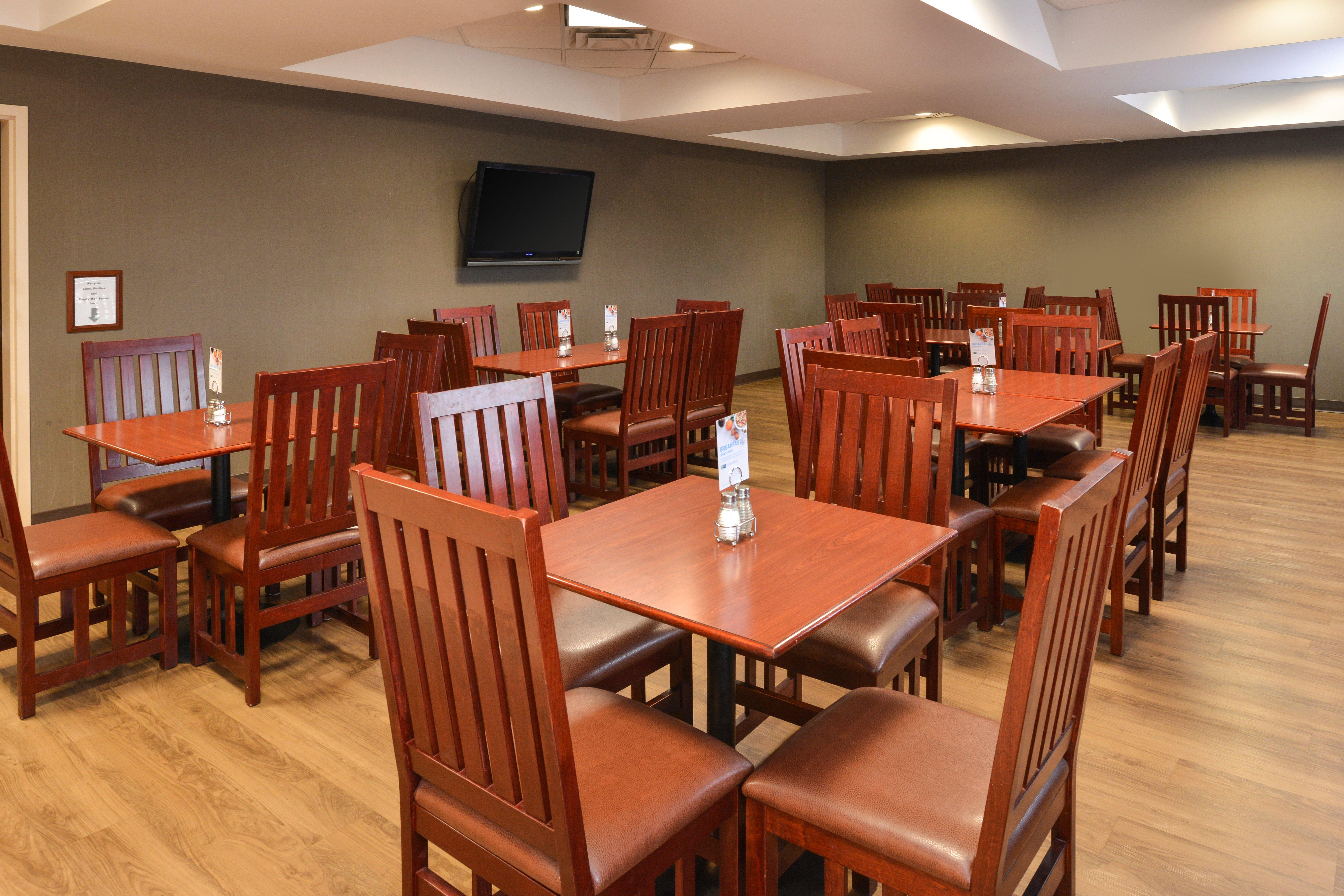 Holiday Inn Express Edmonton North By Ihg Exterior foto