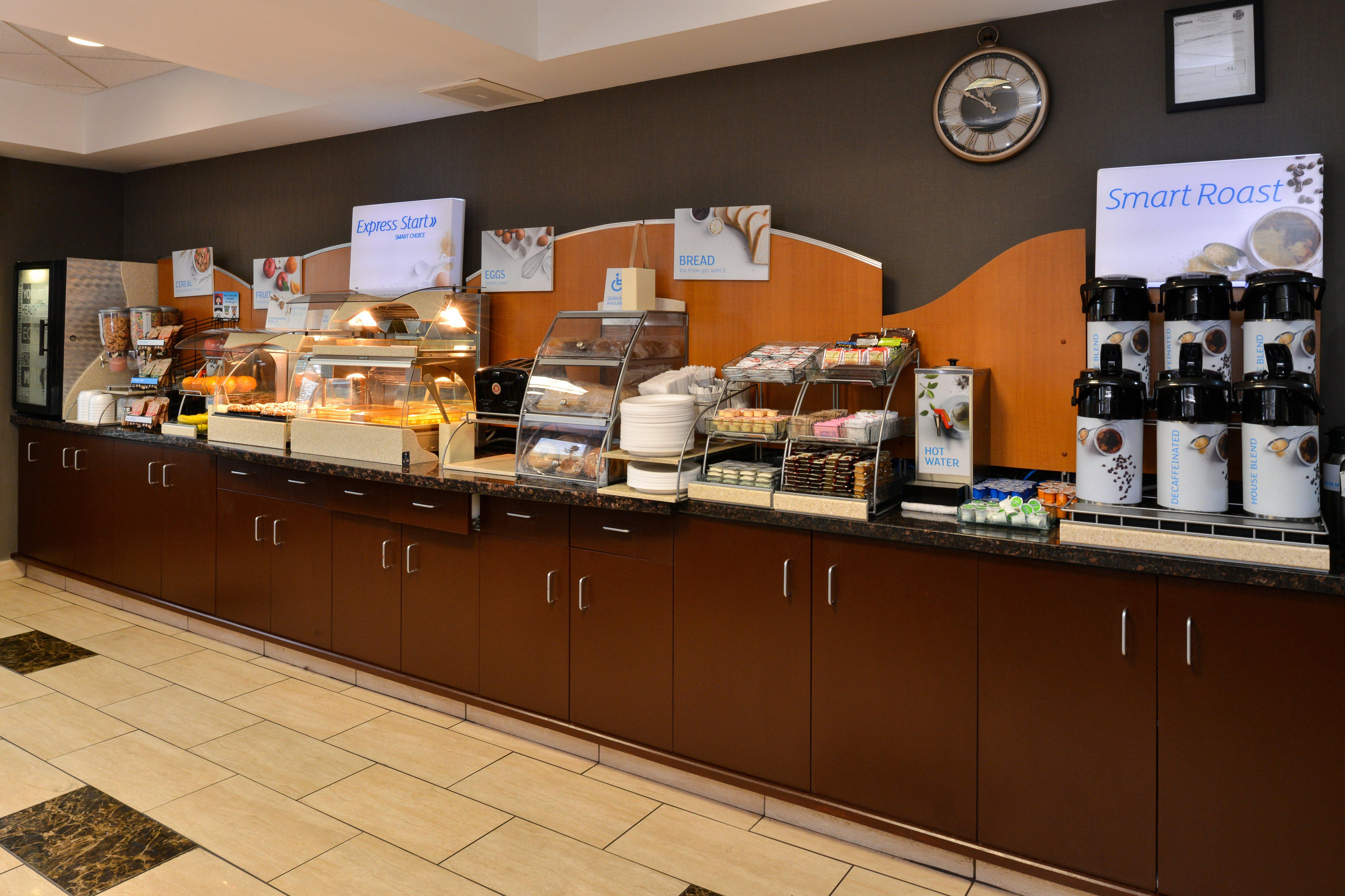 Holiday Inn Express Edmonton North By Ihg Exterior foto