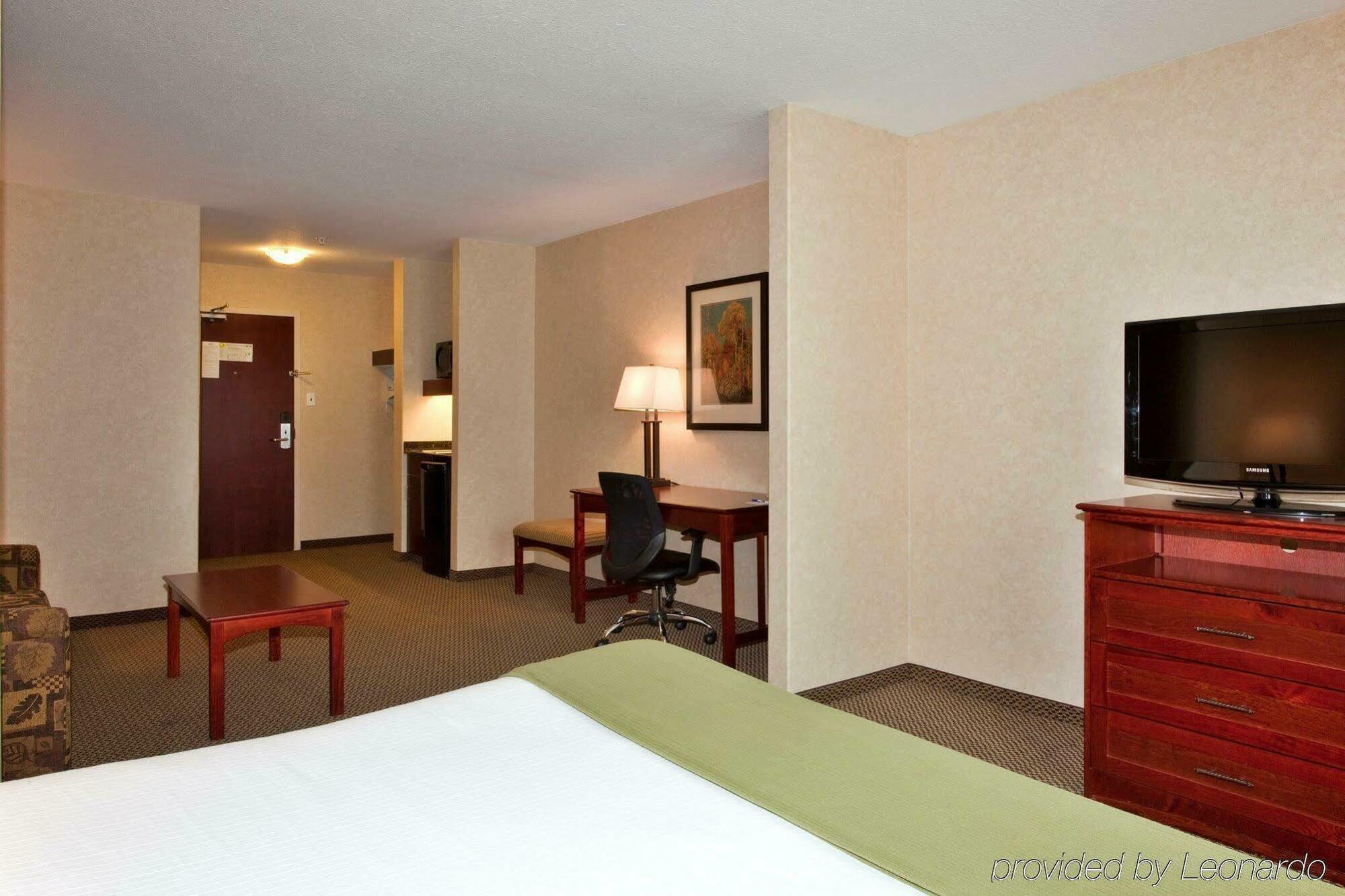 Holiday Inn Express Edmonton North By Ihg Exterior foto